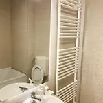 Golden Nest شقة بوخارست