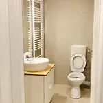 Golden Nest بوخارست
