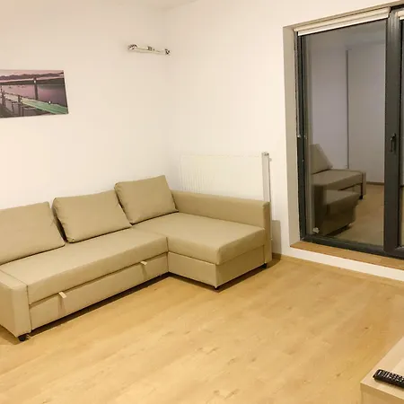 Golden Nest * Boekarest